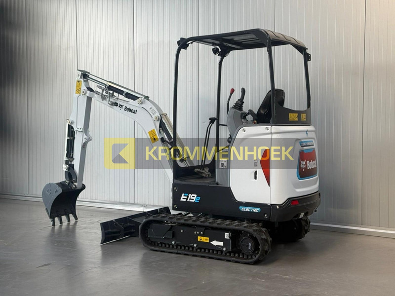 Bobcat E 19 e Elektrisch - Minikuormaaja: kuva Bobcat E 19 e Elektrisch - Minikuormaaja Bobcat E 19 e Elektrisch - Minikuormaaja: kuva Bobcat E 19 e Elektrisch - Minikuormaaja