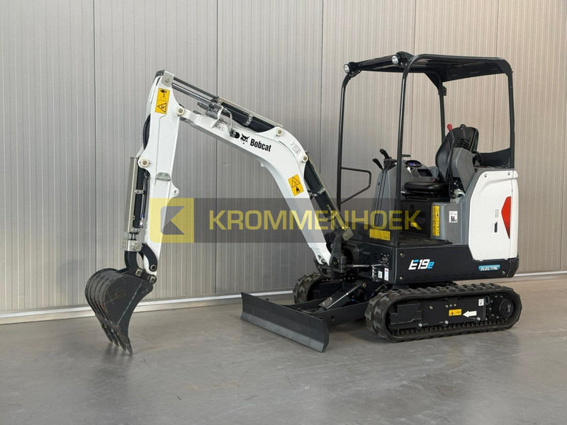 Bobcat E 19 e Elektrisch - Minikuormaaja: kuva Bobcat E 19 e Elektrisch - Minikuormaaja Bobcat E 19 e Elektrisch - Minikuormaaja: kuva Bobcat E 19 e Elektrisch - Minikuormaaja