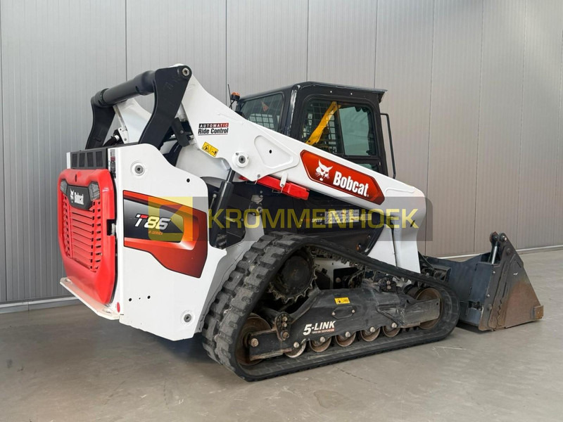 Bobcat T 86 Super Flow | A/C - Liukuohjattu kuormaaja: kuva Bobcat T 86 Super Flow | A/C - Liukuohjattu kuormaaja Bobcat T 86 Super Flow | A/C - Liukuohjattu kuormaaja: kuva Bobcat T 86 Super Flow | A/C - Liukuohjattu kuormaaja