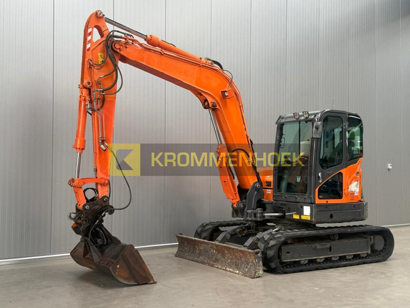 Doosan DX 85R-3 - Minikuormaaja: kuva Doosan DX 85R-3 - Minikuormaaja Doosan DX 85R-3 - Minikuormaaja: kuva Doosan DX 85R-3 - Minikuormaaja