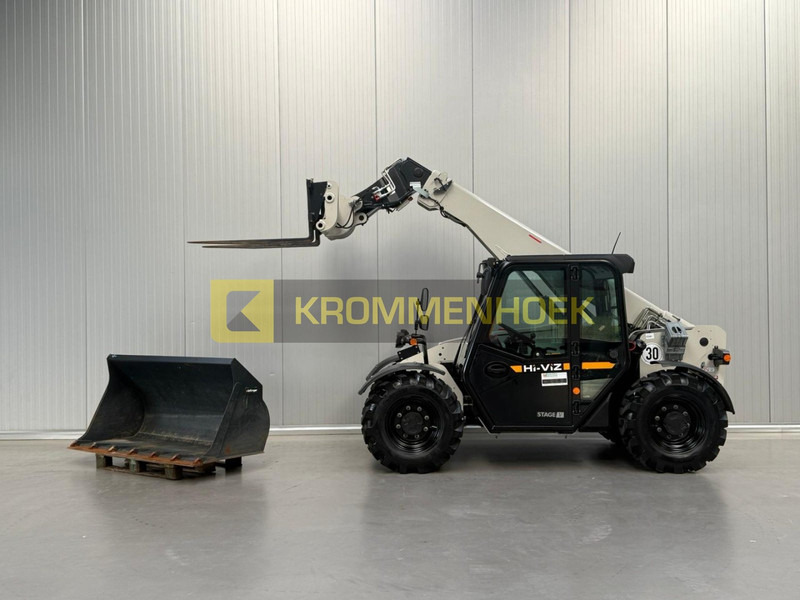 JCB 525-60 Demo - Kurottaja: kuva JCB 525-60 Demo - Kurottaja JCB 525-60 Demo - Kurottaja: kuva JCB 525-60 Demo - Kurottaja