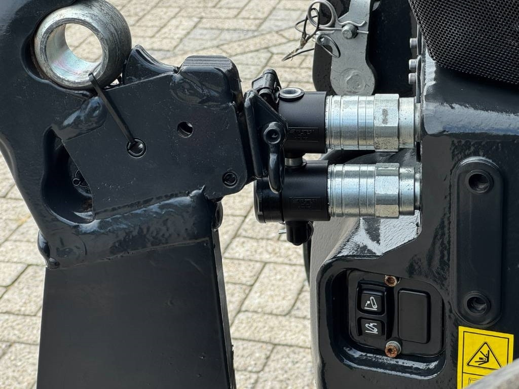 Case IH 240CVX, AFS, 2023, frontlinkage, 790u!! - Traktori: kuva Case IH 240CVX, AFS, 2023, frontlinkage, 790u!! - Traktori Case IH 240CVX, AFS, 2023, frontlinkage, 790u!! - Traktori: kuva Case IH 240CVX, AFS, 2023, frontlinkage, 790u!! - Traktori