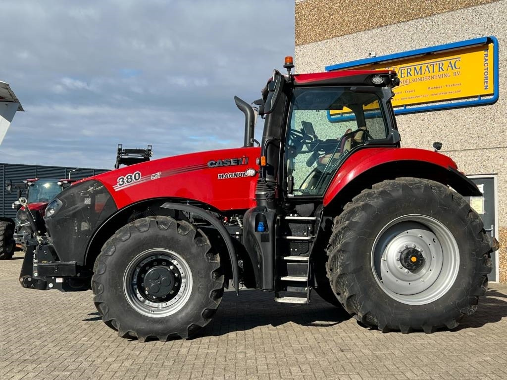 Case IH MAGNUM 380 CVX, AFS Connect, Frontlinkage, 2021! - Traktori: kuva Case IH MAGNUM 380 CVX, AFS Connect, Frontlinkage, 2021! - Traktori Case IH MAGNUM 380 CVX, AFS Connect, Frontlinkage, 2021! - Traktori: kuva Case IH MAGNUM 380 CVX, AFS Connect, Frontlinkage, 2021! - Traktori