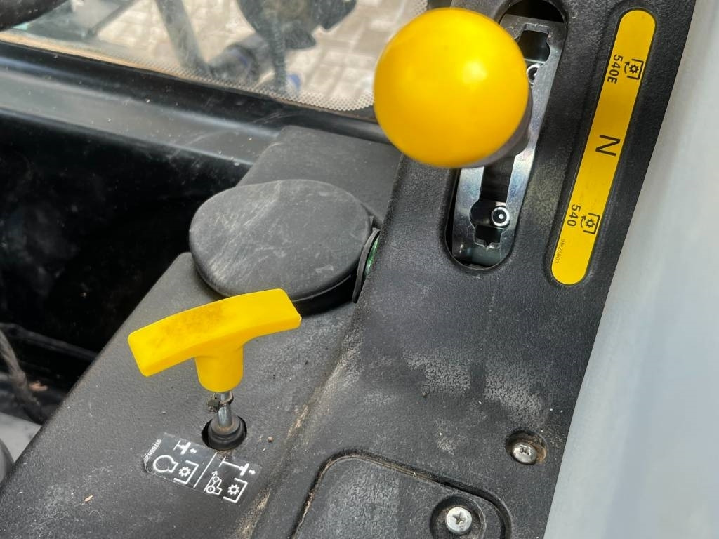 Traktori New Holland T5.100S, Power Shuttle, Airco, 2024!!: kuva Traktori New Holland T5.100S, Power Shuttle, Airco, 2024!!