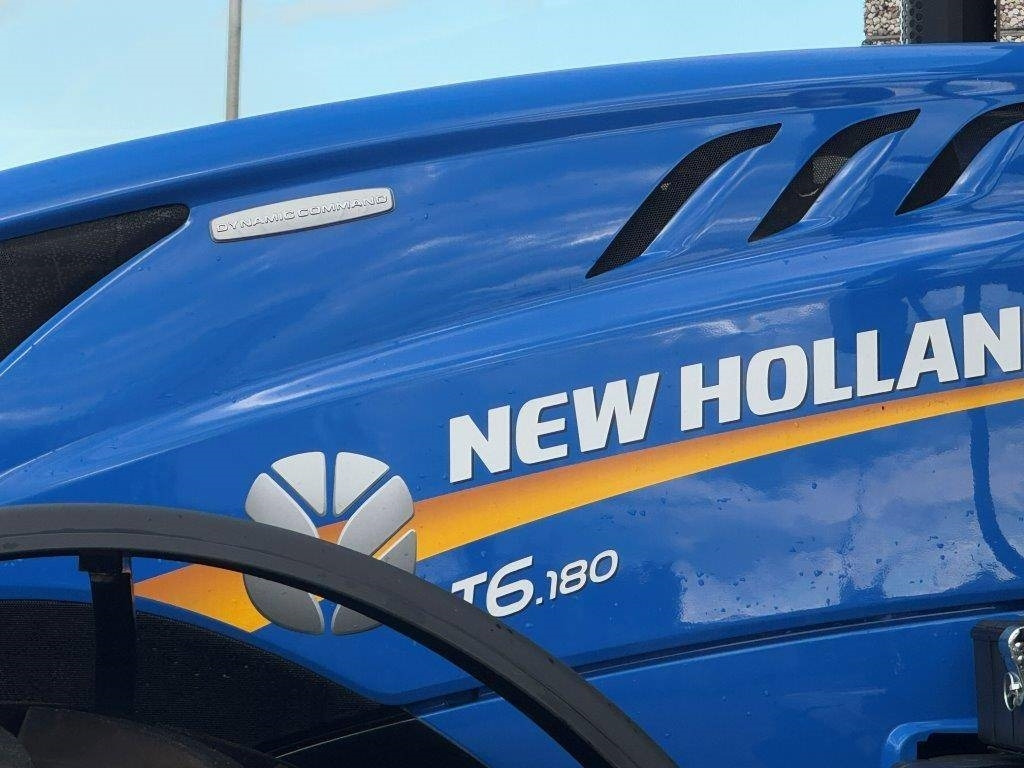 New Holland T6.180 Dynamic Command, frontlinkage, Stage V, GPS - Traktori: kuva New Holland T6.180 Dynamic Command, frontlinkage, Stage V, GPS - Traktori New Holland T6.180 Dynamic Command, frontlinkage, Stage V, GPS - Traktori: kuva New Holland T6.180 Dynamic Command, frontlinkage, Stage V, GPS - Traktori
