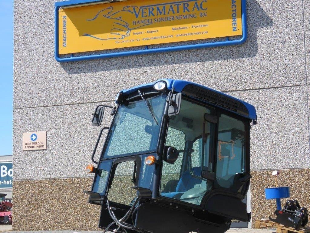 New Holland TK  - Ohjaamo - Rakennuskoneet: kuva New Holland TK  - Ohjaamo - Rakennuskoneet New Holland TK  - Ohjaamo - Rakennuskoneet: kuva New Holland TK  - Ohjaamo - Rakennuskoneet