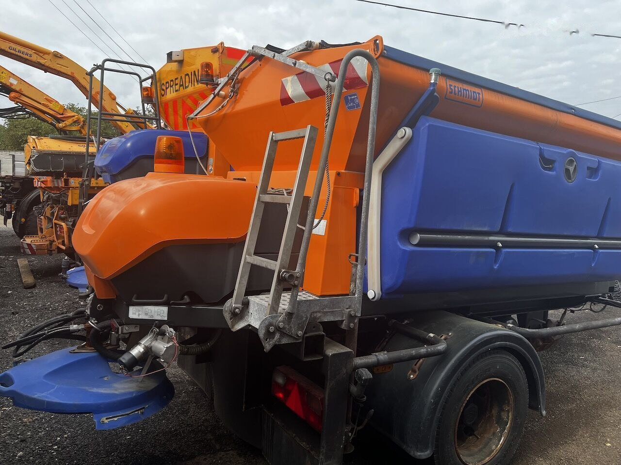 Schmidt Przyczepka 3,5m3 - Hiekoitin: kuva Schmidt Przyczepka 3,5m3 - Hiekoitin Schmidt Przyczepka 3,5m3 - Hiekoitin: kuva Schmidt Przyczepka 3,5m3 - Hiekoitin