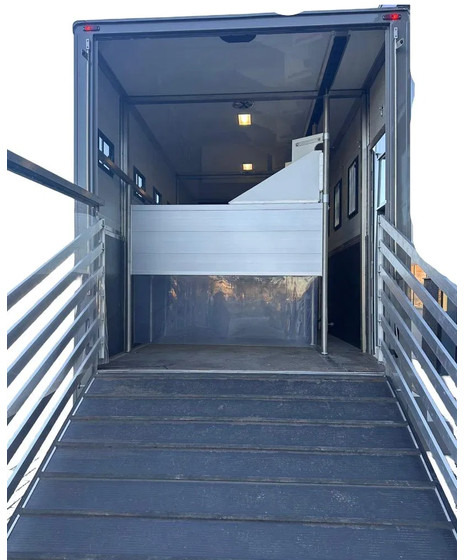 Scania P250 Horse Truck - Hevosauto: kuva Scania P250 Horse Truck - Hevosauto Scania P250 Horse Truck - Hevosauto: kuva Scania P250 Horse Truck - Hevosauto