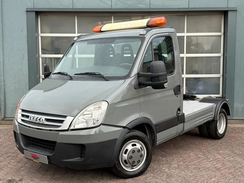 Iveco Daily 35C18 BE TREKKER 3 ZITS EURO 5 12 TON - Vetopöytäauto: kuva Iveco Daily 35C18 BE TREKKER 3 ZITS EURO 5 12 TON - Vetopöytäauto Iveco Daily 35C18 BE TREKKER 3 ZITS EURO 5 12 TON - Vetopöytäauto: kuva Iveco Daily 35C18 BE TREKKER 3 ZITS EURO 5 12 TON - Vetopöytäauto