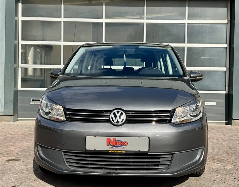 Volkswagen Touran 1.2 TSI 105pk 7 Pers LMV export - Henkilöauto: kuva Volkswagen Touran 1.2 TSI 105pk 7 Pers LMV export - Henkilöauto Volkswagen Touran 1.2 TSI 105pk 7 Pers LMV export - Henkilöauto: kuva Volkswagen Touran 1.2 TSI 105pk 7 Pers LMV export - Henkilöauto