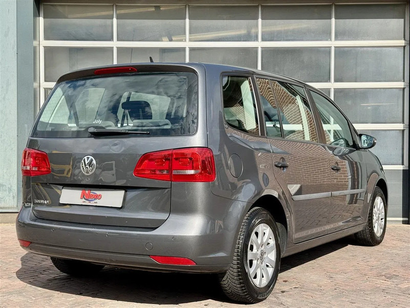 Volkswagen Touran 1.2 TSI 105pk 7 Pers LMV export - Henkilöauto: kuva Volkswagen Touran 1.2 TSI 105pk 7 Pers LMV export - Henkilöauto Volkswagen Touran 1.2 TSI 105pk 7 Pers LMV export - Henkilöauto: kuva Volkswagen Touran 1.2 TSI 105pk 7 Pers LMV export - Henkilöauto