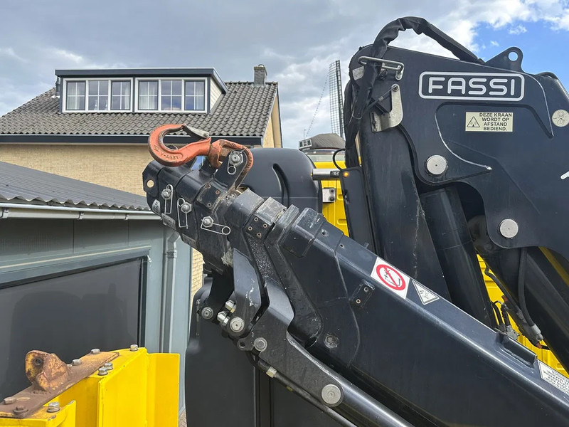 Hinausauto Volvo FM 330 TOWTRUCK FASSI CRANE WHEELLIFT: kuva Hinausauto Volvo FM 330 TOWTRUCK FASSI CRANE WHEELLIFT