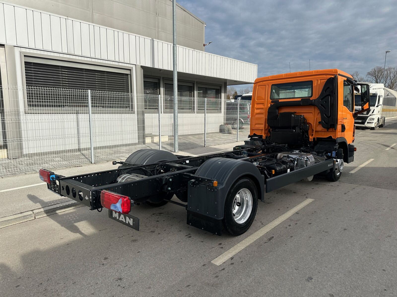 MAN TGL 8.160 - Kuorma-auto alusta: kuva MAN TGL 8.160 - Kuorma-auto alusta MAN TGL 8.160 - Kuorma-auto alusta: kuva MAN TGL 8.160 - Kuorma-auto alusta