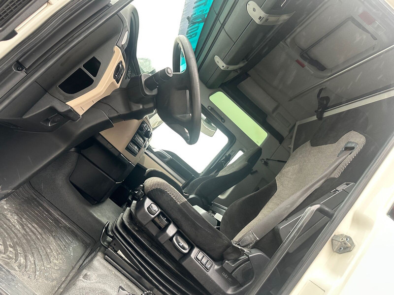 MAN TGX 18.500 - Vetopöytäauto: kuva MAN TGX 18.500 - Vetopöytäauto MAN TGX 18.500 - Vetopöytäauto: kuva MAN TGX 18.500 - Vetopöytäauto