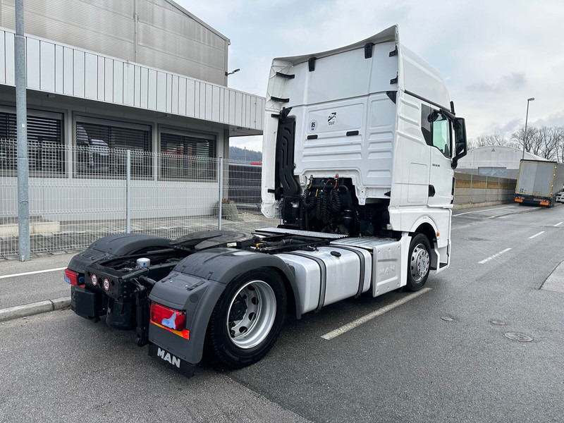 MAN TGX 18.510 4X2 LL SA Intarder Klima ACC - Vetopöytäauto: kuva MAN TGX 18.510 4X2 LL SA Intarder Klima ACC - Vetopöytäauto MAN TGX 18.510 4X2 LL SA Intarder Klima ACC - Vetopöytäauto: kuva MAN TGX 18.510 4X2 LL SA Intarder Klima ACC - Vetopöytäauto