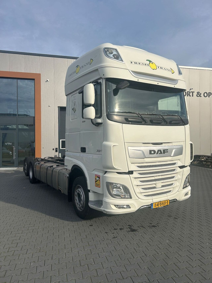 DAF XF 530 XF530 Super Space Cab FAR - Kuorma-auto alusta: kuva DAF XF 530 XF530 Super Space Cab FAR - Kuorma-auto alusta DAF XF 530 XF530 Super Space Cab FAR - Kuorma-auto alusta: kuva DAF XF 530 XF530 Super Space Cab FAR - Kuorma-auto alusta