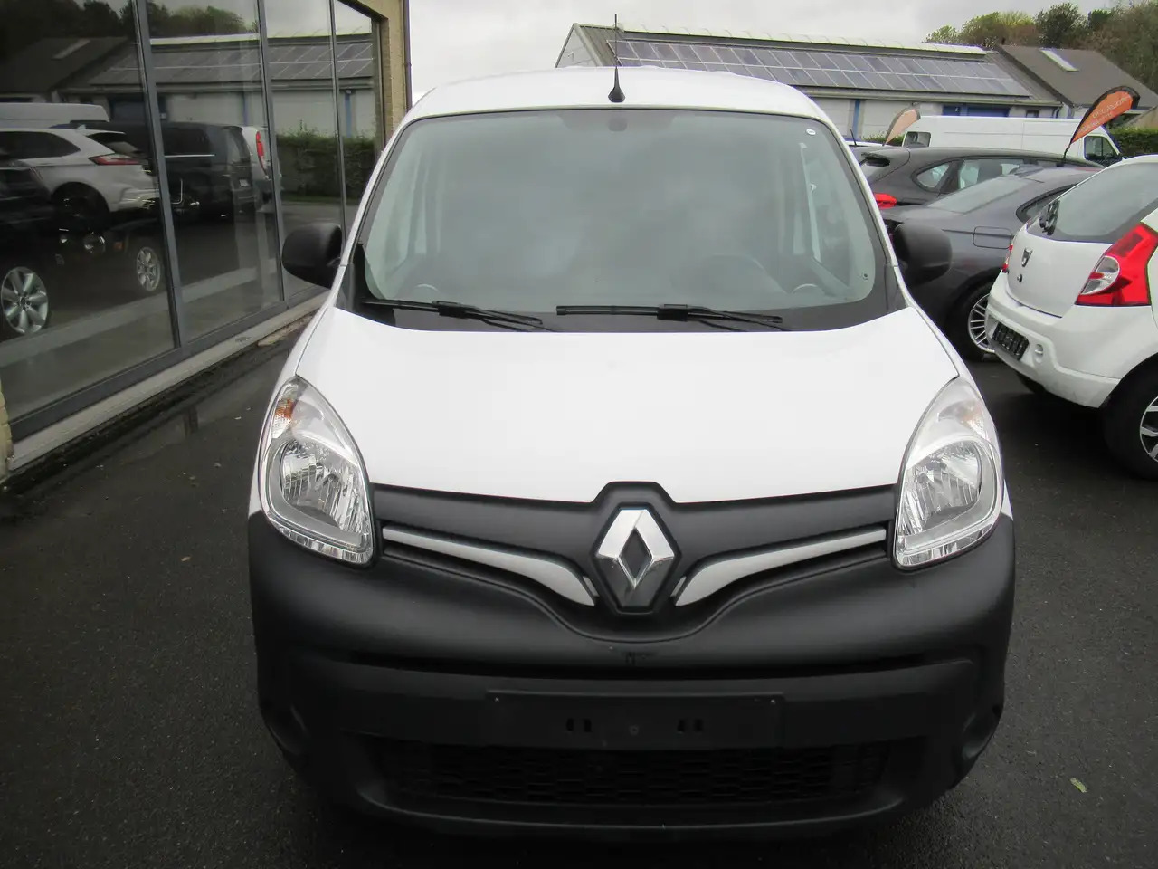 Renault Kangoo 15 DCI GRAND CONFORT CLIM 8250€+TVA/BTW - Pieni pakettiauto: kuva Renault Kangoo 15 DCI GRAND CONFORT CLIM 8250€+TVA/BTW - Pieni pakettiauto Renault Kangoo 15 DCI GRAND CONFORT CLIM 8250€+TVA/BTW - Pieni pakettiauto: kuva Renault Kangoo 15 DCI GRAND CONFORT CLIM 8250€+TVA/BTW - Pieni pakettiauto