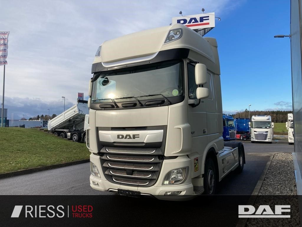 DAF XF 480 FT Super Space Cab Intarder / Nebenantrie - Vetopöytäauto: kuva DAF XF 480 FT Super Space Cab Intarder / Nebenantrie - Vetopöytäauto DAF XF 480 FT Super Space Cab Intarder / Nebenantrie - Vetopöytäauto: kuva DAF XF 480 FT Super Space Cab Intarder / Nebenantrie - Vetopöytäauto