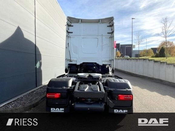 DAF XG 530 FT Alcoa Leder Vollluft Standklima - Vetopöytäauto: kuva DAF XG 530 FT Alcoa Leder Vollluft Standklima - Vetopöytäauto DAF XG 530 FT Alcoa Leder Vollluft Standklima - Vetopöytäauto: kuva DAF XG 530 FT Alcoa Leder Vollluft Standklima - Vetopöytäauto