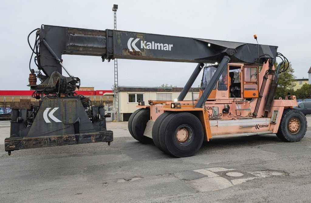 Kalmar DC4560RC4 - Konttikurottajat: kuva Kalmar DC4560RC4 - Konttikurottajat Kalmar DC4560RC4 - Konttikurottajat: kuva Kalmar DC4560RC4 - Konttikurottajat