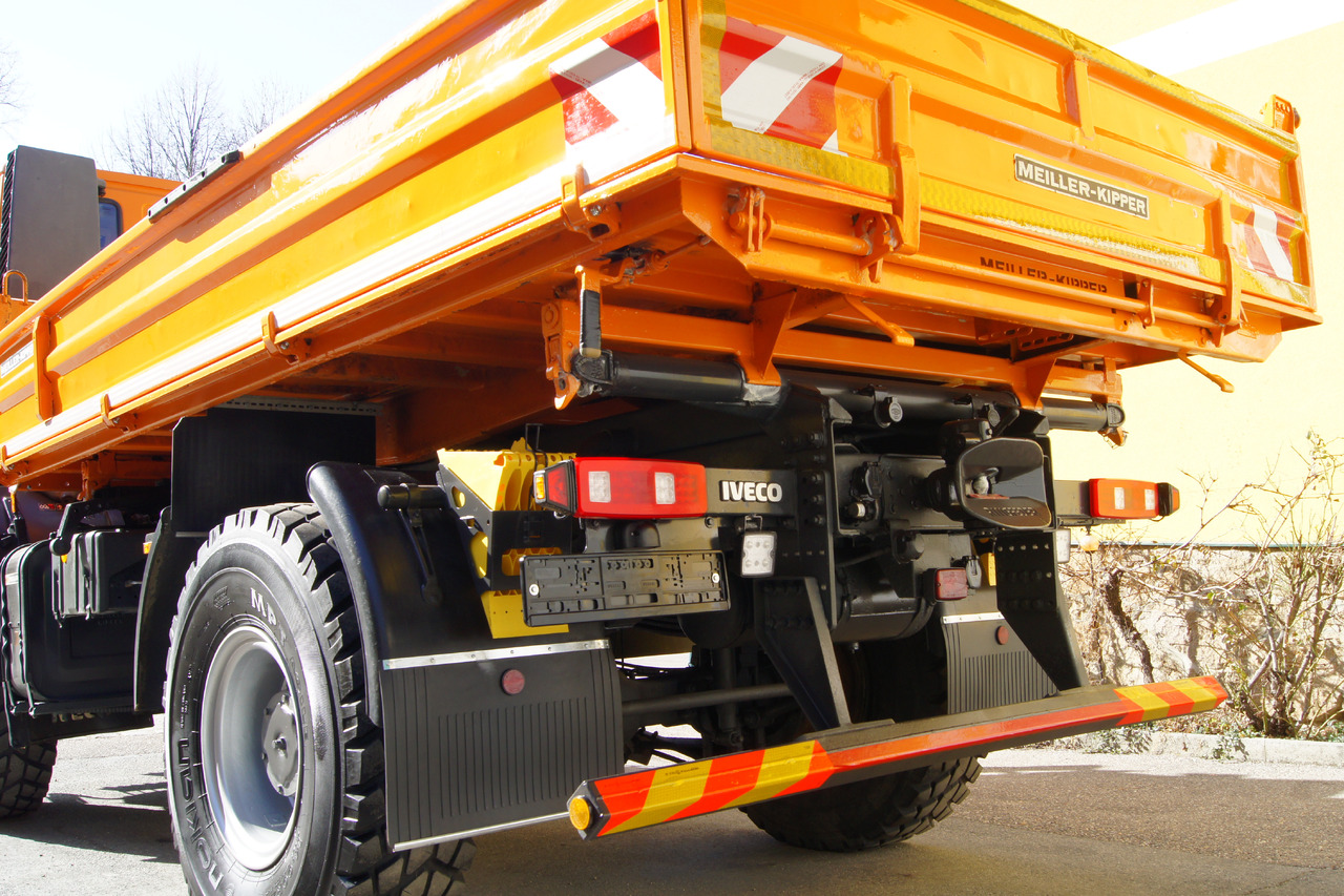 IVECO EUROCARGO 140E28 4x4/TÜV/singlebereift/Winterdienst/Euro 5 - Kippiauto kuorma-auto: kuva IVECO EUROCARGO 140E28 4x4/TÜV/singlebereift/Winterdienst/Euro 5 - Kippiauto kuorma-auto IVECO EUROCARGO 140E28 4x4/TÜV/singlebereift/Winterdienst/Euro 5 - Kippiauto kuorma-auto: kuva IVECO EUROCARGO 140E28 4x4/TÜV/singlebereift/Winterdienst/Euro 5 - Kippiauto kuorma-auto