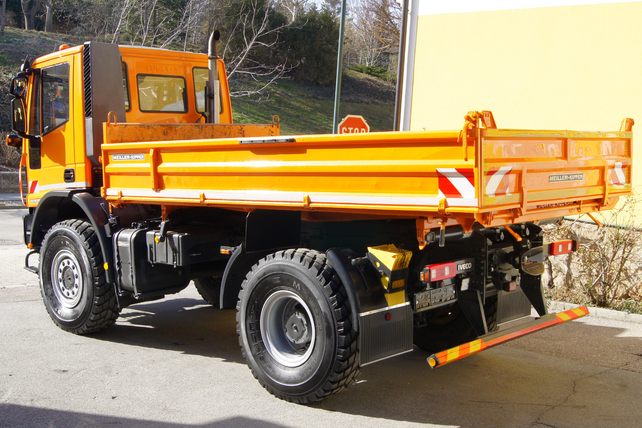 IVECO EUROCARGO 140E28 4x4/TÜV/singlebereift/Winterdienst/Euro 5 - Kippiauto kuorma-auto: kuva IVECO EUROCARGO 140E28 4x4/TÜV/singlebereift/Winterdienst/Euro 5 - Kippiauto kuorma-auto IVECO EUROCARGO 140E28 4x4/TÜV/singlebereift/Winterdienst/Euro 5 - Kippiauto kuorma-auto: kuva IVECO EUROCARGO 140E28 4x4/TÜV/singlebereift/Winterdienst/Euro 5 - Kippiauto kuorma-auto