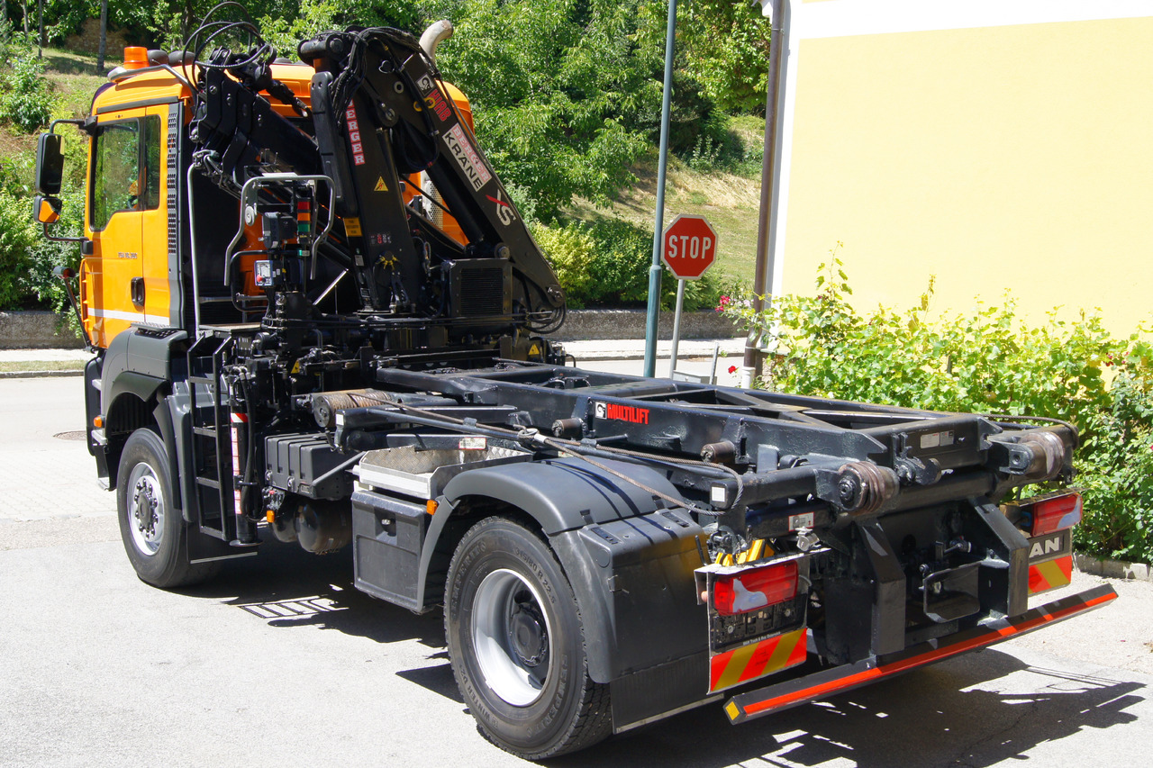 MAN TGA 18.360 BL 4x4/Euro4/TÜV/HIAB 111 korbfähig/MULTILIFT/Winterdienst - Kuorma-auto - vaijerivaihtolava, Nosturiauto: kuva MAN TGA 18.360 BL 4x4/Euro4/TÜV/HIAB 111 korbfähig/MULTILIFT/Winterdienst - Kuorma-auto - vaijerivaihtolava, Nosturiauto MAN TGA 18.360 BL 4x4/Euro4/TÜV/HIAB 111 korbfähig/MULTILIFT/Winterdienst - Kuorma-auto - vaijerivaihtolava, Nosturiauto: kuva MAN TGA 18.360 BL 4x4/Euro4/TÜV/HIAB 111 korbfähig/MULTILIFT/Winterdienst - Kuorma-auto - vaijerivaihtolava, Nosturiauto