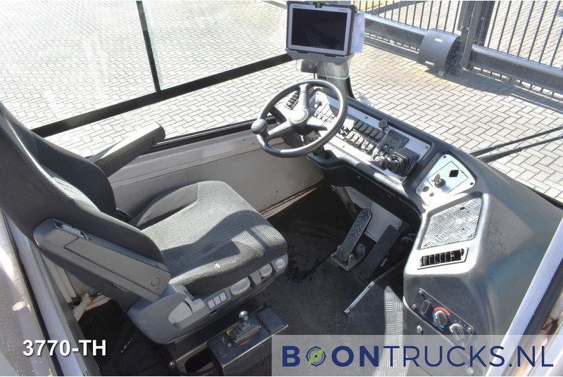 Terberg YT222 4x2 | TERMINAL TRUCK * NL KENTEKEN - Terminaalitraktori: kuva Terberg YT222 4x2 | TERMINAL TRUCK * NL KENTEKEN - Terminaalitraktori Terberg YT222 4x2 | TERMINAL TRUCK * NL KENTEKEN - Terminaalitraktori: kuva Terberg YT222 4x2 | TERMINAL TRUCK * NL KENTEKEN - Terminaalitraktori