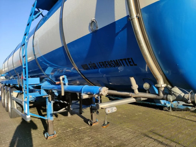 LAG 32000 liter tankoplegger met pomp ADR/VLG - Säiliöpuoliperävaunu: kuva LAG 32000 liter tankoplegger met pomp ADR/VLG - Säiliöpuoliperävaunu LAG 32000 liter tankoplegger met pomp ADR/VLG - Säiliöpuoliperävaunu: kuva LAG 32000 liter tankoplegger met pomp ADR/VLG - Säiliöpuoliperävaunu