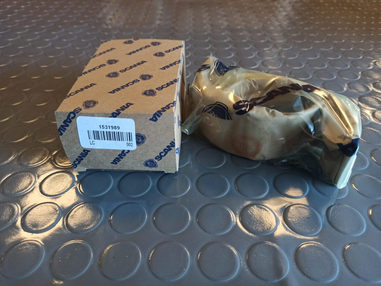 SCANIA CONNECTING ROD BEARING - 1531989 - Kiertokanki - Kuorma-auto: kuva SCANIA CONNECTING ROD BEARING - 1531989 - Kiertokanki - Kuorma-auto SCANIA CONNECTING ROD BEARING - 1531989 - Kiertokanki - Kuorma-auto: kuva SCANIA CONNECTING ROD BEARING - 1531989 - Kiertokanki - Kuorma-auto