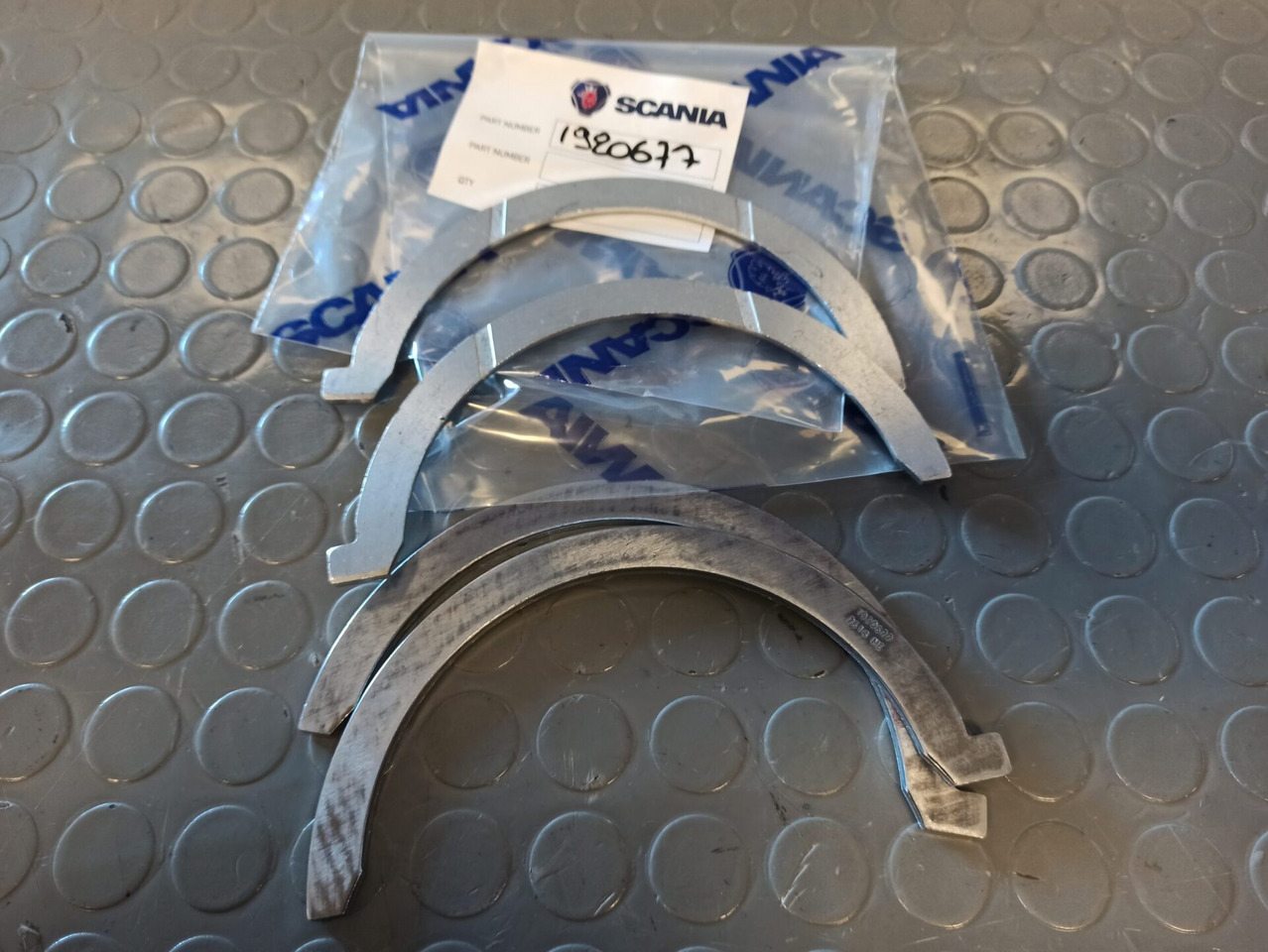 SCANIA THRUST BEARING - 1920677 - Moottorilaakeri - Kuorma-auto: kuva SCANIA THRUST BEARING - 1920677 - Moottorilaakeri - Kuorma-auto SCANIA THRUST BEARING - 1920677 - Moottorilaakeri - Kuorma-auto: kuva SCANIA THRUST BEARING - 1920677 - Moottorilaakeri - Kuorma-auto