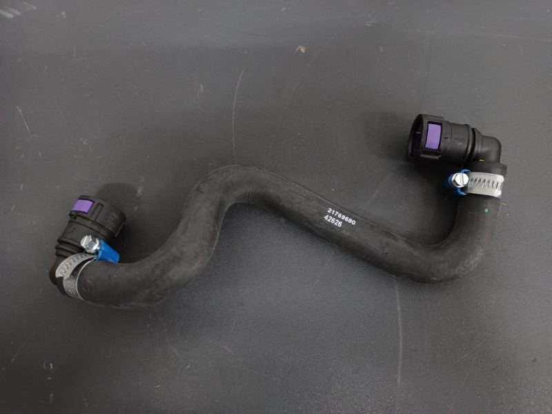 VOLVO HOSE - 21769680 - Jarruletku/ Jarrulinja - Kuorma-auto: kuva VOLVO HOSE - 21769680 - Jarruletku/ Jarrulinja - Kuorma-auto VOLVO HOSE - 21769680 - Jarruletku/ Jarrulinja - Kuorma-auto: kuva VOLVO HOSE - 21769680 - Jarruletku/ Jarrulinja - Kuorma-auto