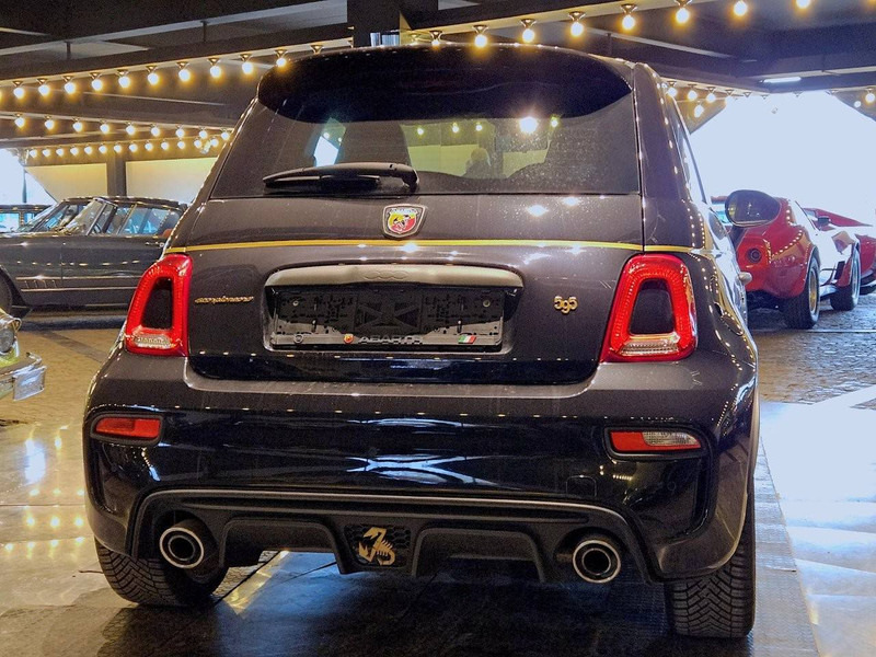 Abarth 595 Scorpioneoro - Sedan: kuva Abarth 595 Scorpioneoro - Sedan Abarth 595 Scorpioneoro - Sedan: kuva Abarth 595 Scorpioneoro - Sedan