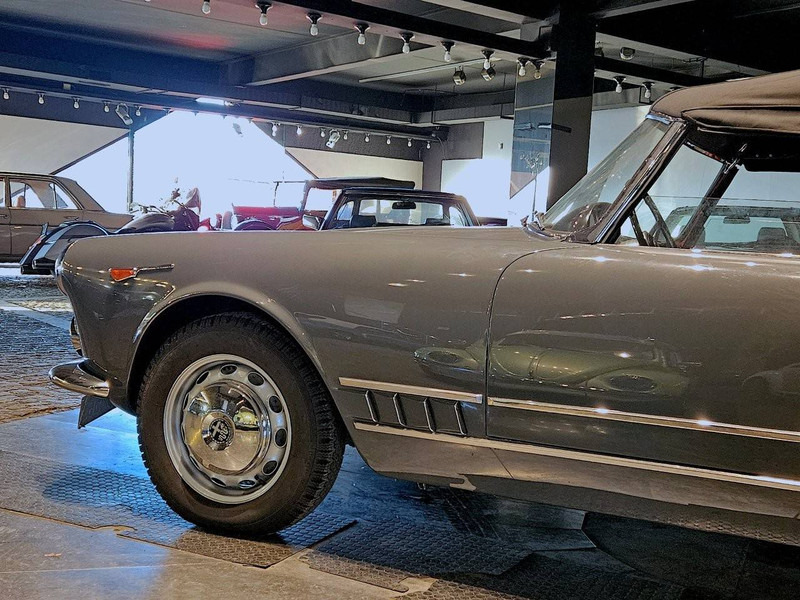 Alfa Romeo 2000 Spider - Henkilöauto: kuva Alfa Romeo 2000 Spider - Henkilöauto Alfa Romeo 2000 Spider - Henkilöauto: kuva Alfa Romeo 2000 Spider - Henkilöauto