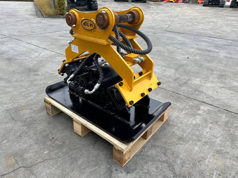 BLK BLK/04 - Tärylevy: kuva BLK BLK/04 - Tärylevy BLK BLK/04 - Tärylevy: kuva BLK BLK/04 - Tärylevy