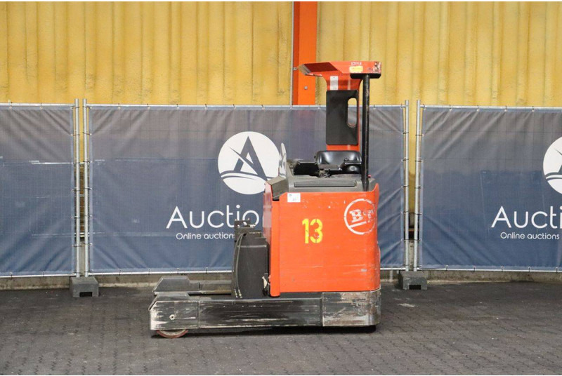 BT RR B7 - Työntömastotrukki: kuva BT RR B7 - Työntömastotrukki BT RR B7 - Työntömastotrukki: kuva BT RR B7 - Työntömastotrukki