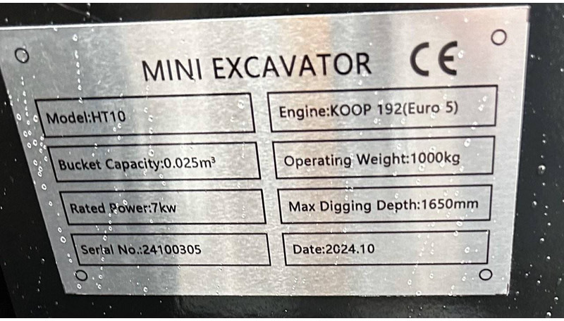 Uusi Minikuormaaja Beartrac HT10: kuva Uusi Minikuormaaja Beartrac HT10 Uusi Minikuormaaja Beartrac HT10: kuva Uusi Minikuormaaja Beartrac HT10