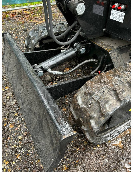 Uusi Minikuormaaja Beartrac HT10: kuva Uusi Minikuormaaja Beartrac HT10 Uusi Minikuormaaja Beartrac HT10: kuva Uusi Minikuormaaja Beartrac HT10