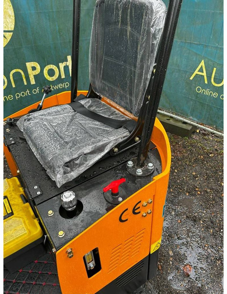 Uusi Minikuormaaja Beartrac HT10: kuva Uusi Minikuormaaja Beartrac HT10 Uusi Minikuormaaja Beartrac HT10: kuva Uusi Minikuormaaja Beartrac HT10