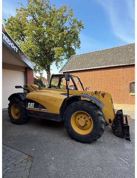 Caterpillar TH330B - Kurottaja: kuva Caterpillar TH330B - Kurottaja Caterpillar TH330B - Kurottaja: kuva Caterpillar TH330B - Kurottaja