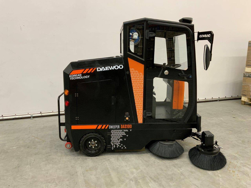 Daewoo DAS100 - Lakaisuauto: kuva Daewoo DAS100 - Lakaisuauto Daewoo DAS100 - Lakaisuauto: kuva Daewoo DAS100 - Lakaisuauto