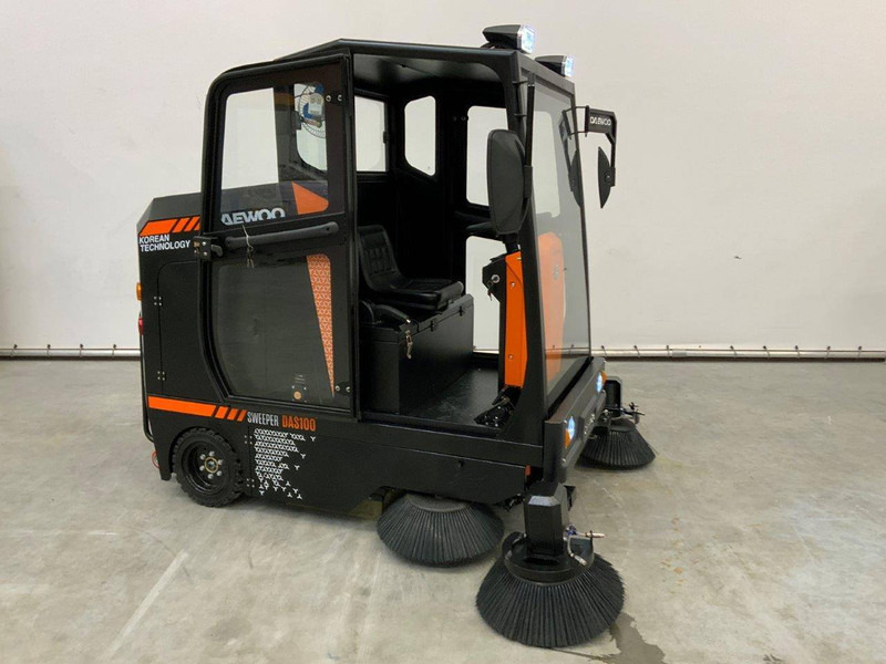 Daewoo DAS100 - Lakaisuauto: kuva Daewoo DAS100 - Lakaisuauto Daewoo DAS100 - Lakaisuauto: kuva Daewoo DAS100 - Lakaisuauto