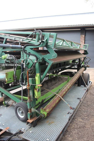 Fendt Machine for artificial grass rolls - Sadonkorjuukone: kuva Fendt Machine for artificial grass rolls - Sadonkorjuukone Fendt Machine for artificial grass rolls - Sadonkorjuukone: kuva Fendt Machine for artificial grass rolls - Sadonkorjuukone