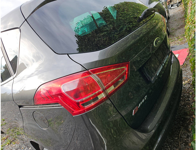 Ford B-Max 1.6 Ti-VCT Powershift - Sedan: kuva Ford B-Max 1.6 Ti-VCT Powershift - Sedan Ford B-Max 1.6 Ti-VCT Powershift - Sedan: kuva Ford B-Max 1.6 Ti-VCT Powershift - Sedan