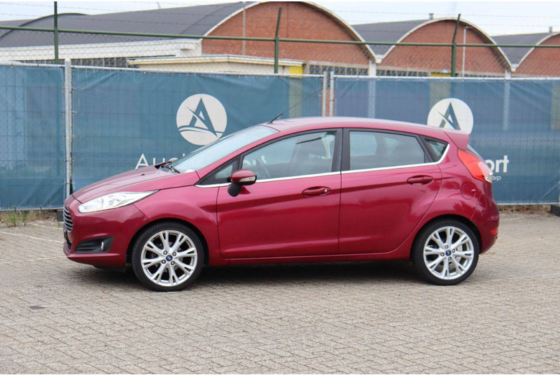 Ford Fiesta - Sedan: kuva Ford Fiesta - Sedan Ford Fiesta - Sedan: kuva Ford Fiesta - Sedan