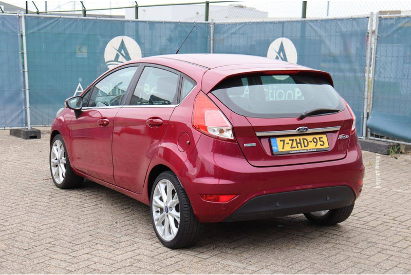 Ford Fiesta - Sedan: kuva Ford Fiesta - Sedan Ford Fiesta - Sedan: kuva Ford Fiesta - Sedan