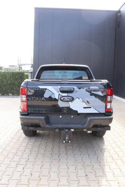 Ford Ranger Raptor - Sedan: kuva Ford Ranger Raptor - Sedan Ford Ranger Raptor - Sedan: kuva Ford Ranger Raptor - Sedan