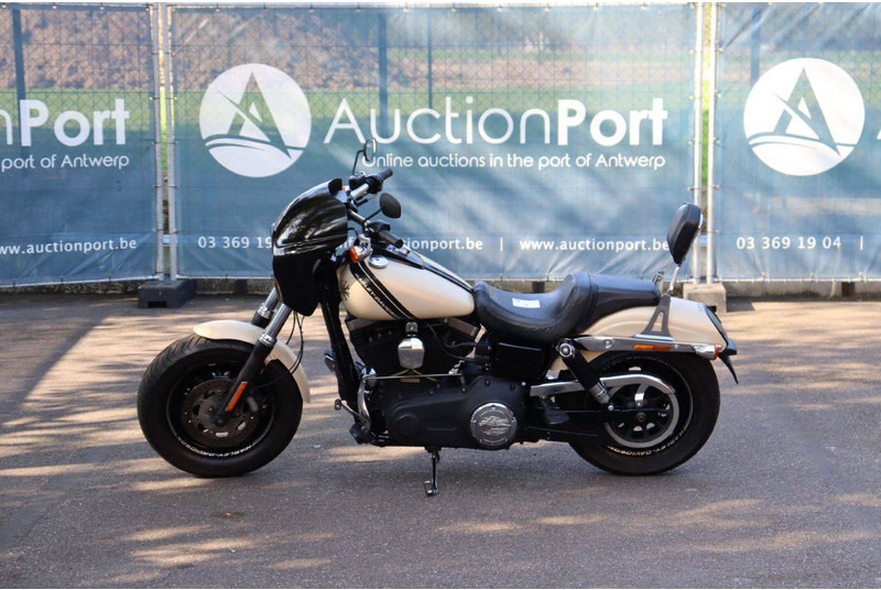 Harley-Davidson Dyna Fat Bob - Moottoripyörä: kuva Harley-Davidson Dyna Fat Bob - Moottoripyörä Harley-Davidson Dyna Fat Bob - Moottoripyörä: kuva Harley-Davidson Dyna Fat Bob - Moottoripyörä
