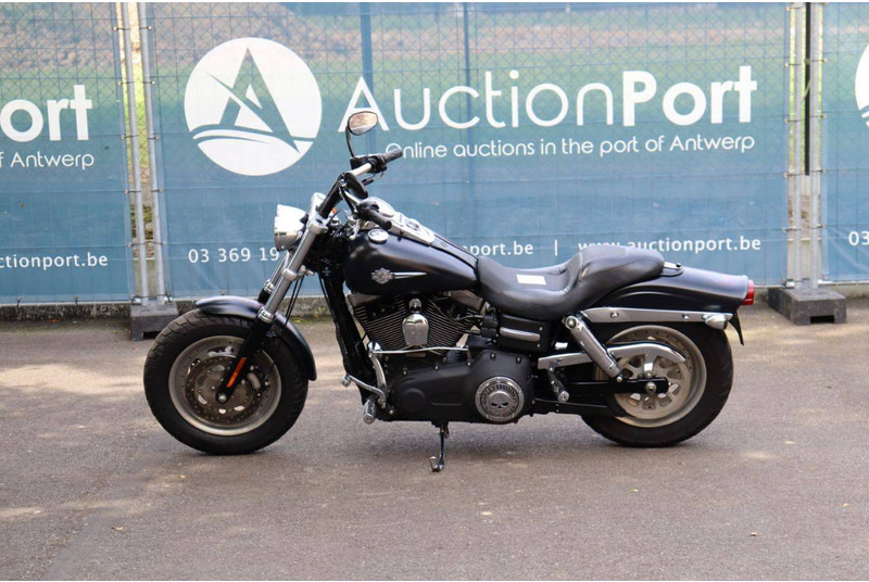 Harley-Davidson Dyna Fat Bob - Moottoripyörä: kuva Harley-Davidson Dyna Fat Bob - Moottoripyörä Harley-Davidson Dyna Fat Bob - Moottoripyörä: kuva Harley-Davidson Dyna Fat Bob - Moottoripyörä