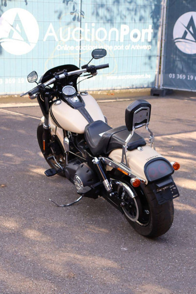 Harley-Davidson Dyna Fat Bob - Moottoripyörä: kuva Harley-Davidson Dyna Fat Bob - Moottoripyörä Harley-Davidson Dyna Fat Bob - Moottoripyörä: kuva Harley-Davidson Dyna Fat Bob - Moottoripyörä